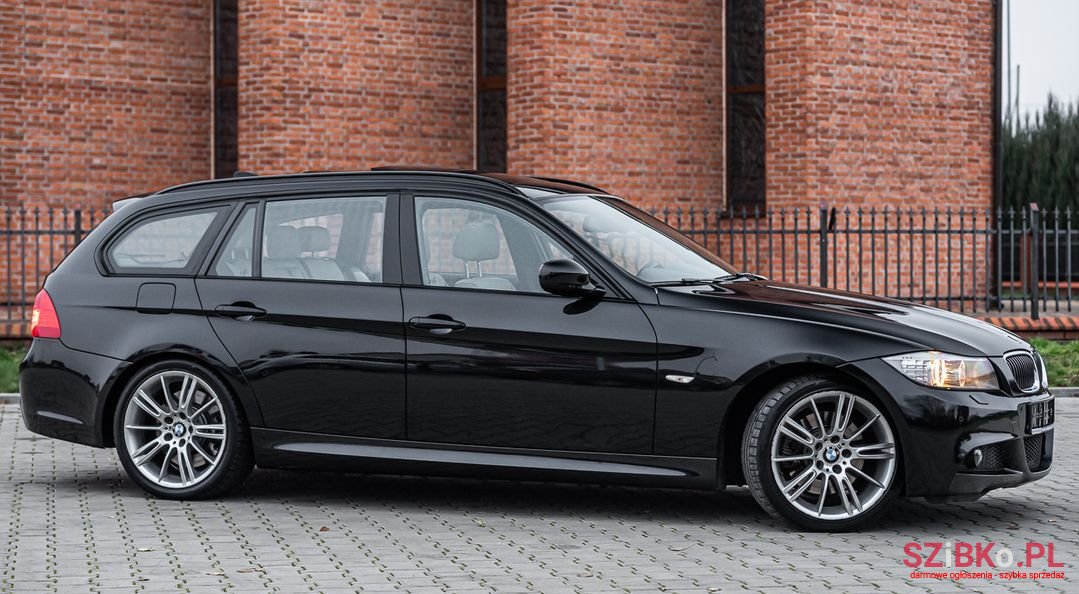 2010' BMW Seria 3 photo #3