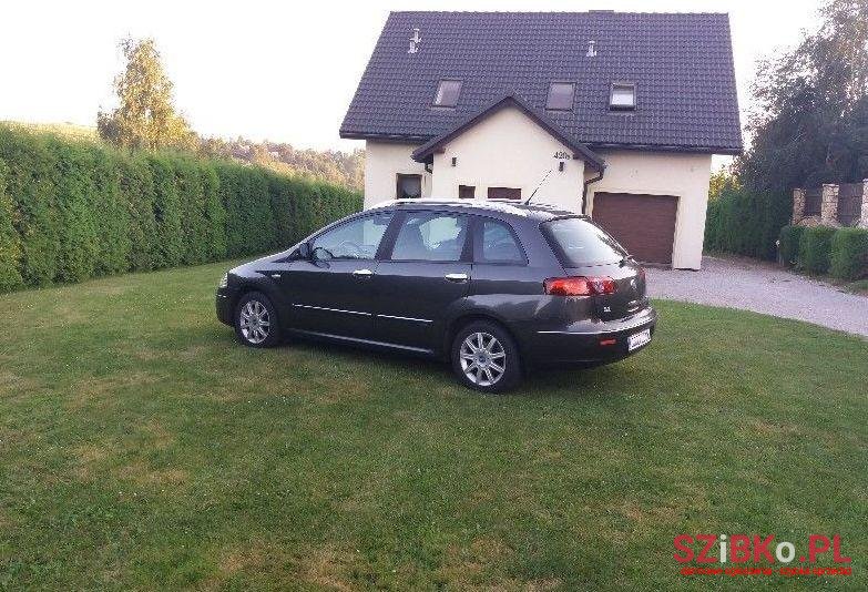 2008' Fiat Croma photo #1