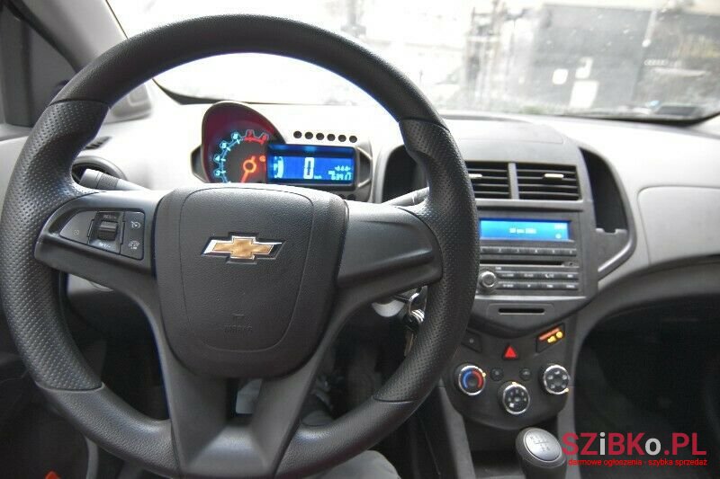 2013' Chevrolet Aveo photo #4