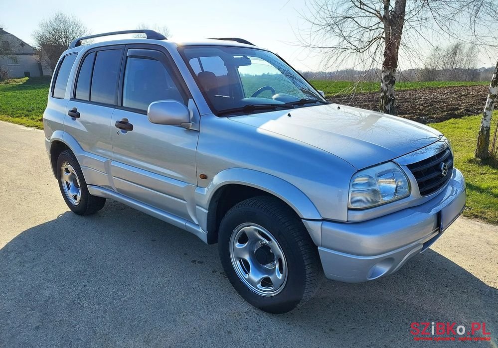 2004' Suzuki Grand Vitara photo #2