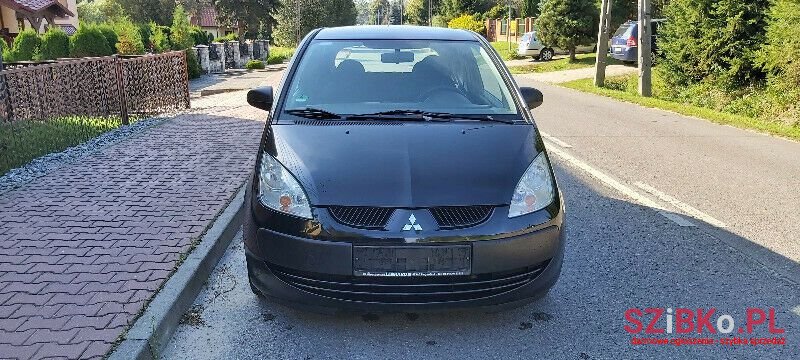 2005' Mitsubishi Colt photo #3