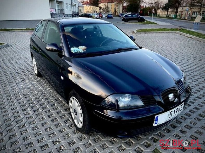 2002' SEAT Ibiza photo #1