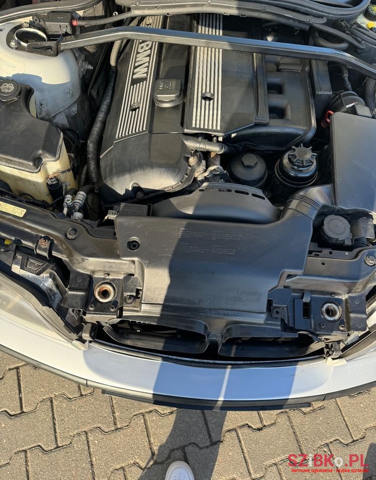 2003' BMW 3 Series photo #5