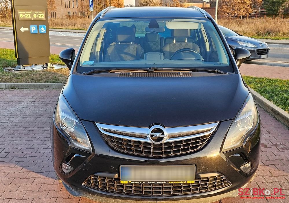 2012' Opel Zafira photo #3