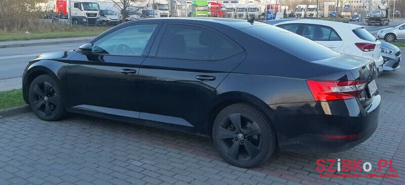 2018' Skoda Superb photo #2