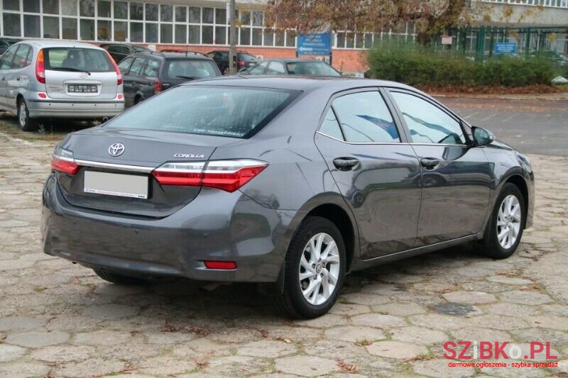 2018' Toyota Corolla photo #3