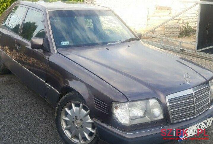1995' Mercedes-Benz W124 photo #1