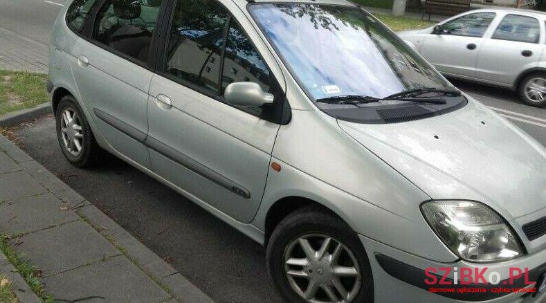 2003' Renault Scenic photo #2