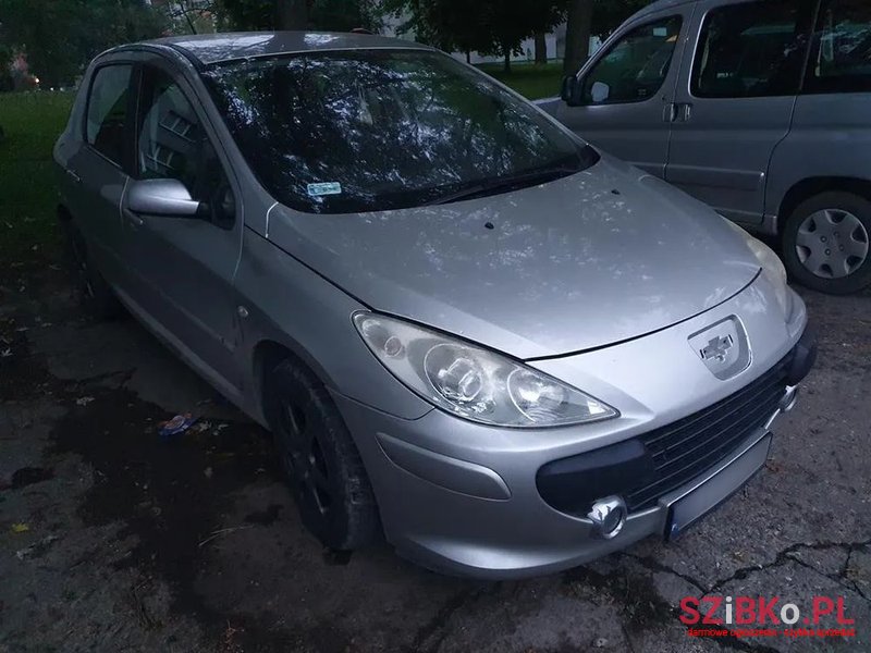 2005' Peugeot 307 photo #1