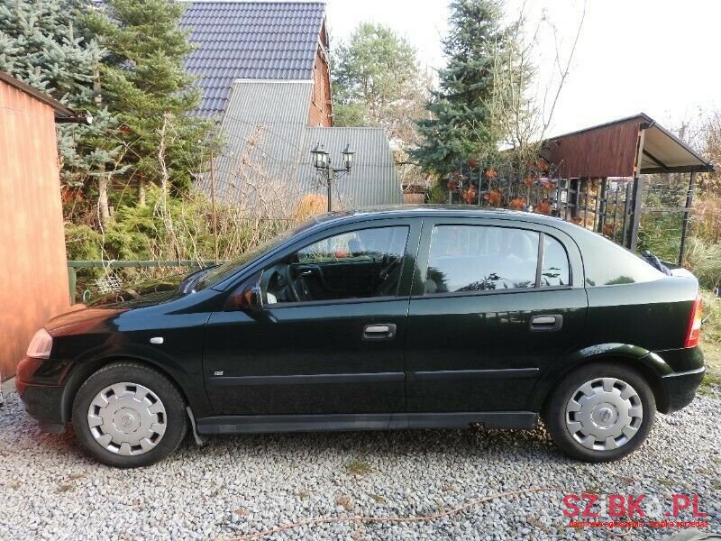 2009' Opel Astra photo #2