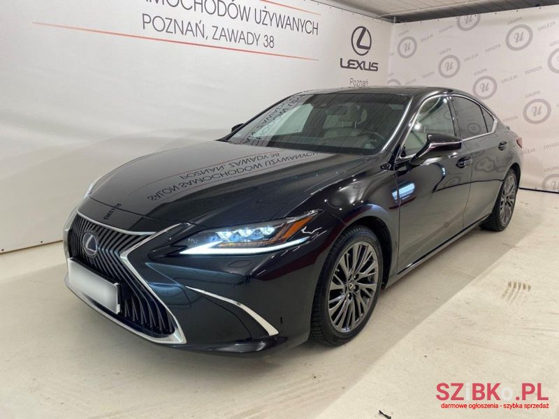 2021' Lexus ES photo #1