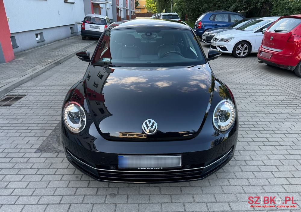 2014' Volkswagen Beetle photo #2