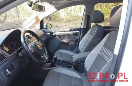 2013' Volkswagen Touran photo #6