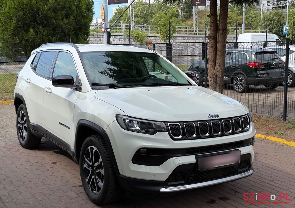 2021' Jeep Compass photo #3