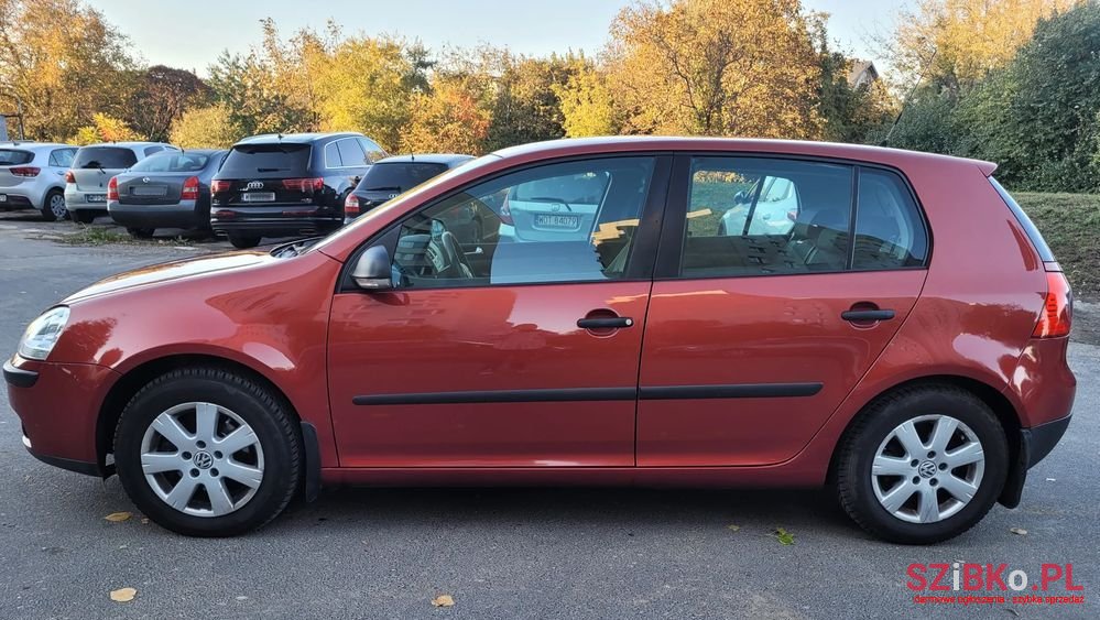 2006' Volkswagen Golf photo #5