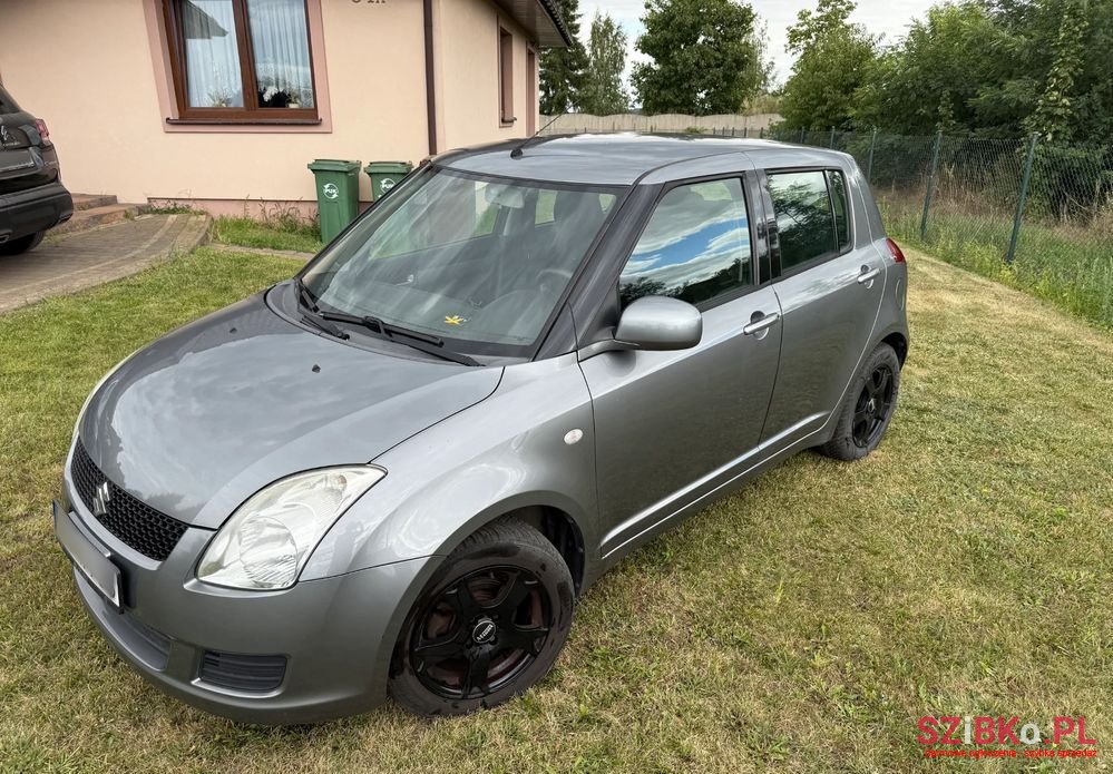 2009' Suzuki Swift photo #1