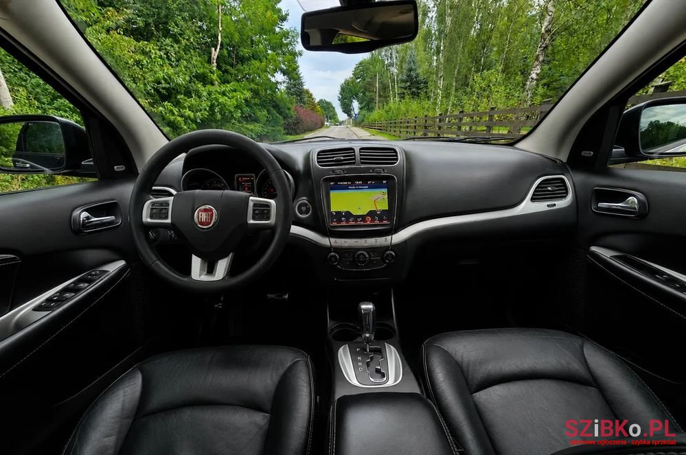 2015' Fiat Freemont photo #5