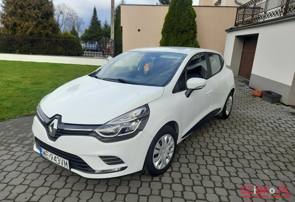 2019' Renault Clio photo #1