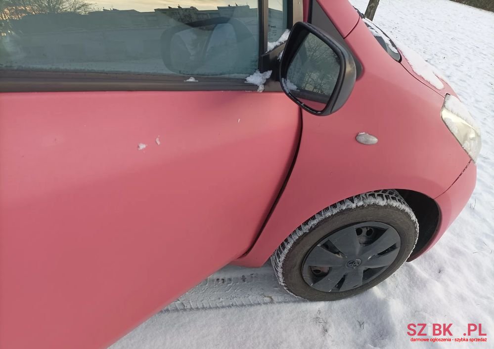 2007' Toyota Yaris photo #4
