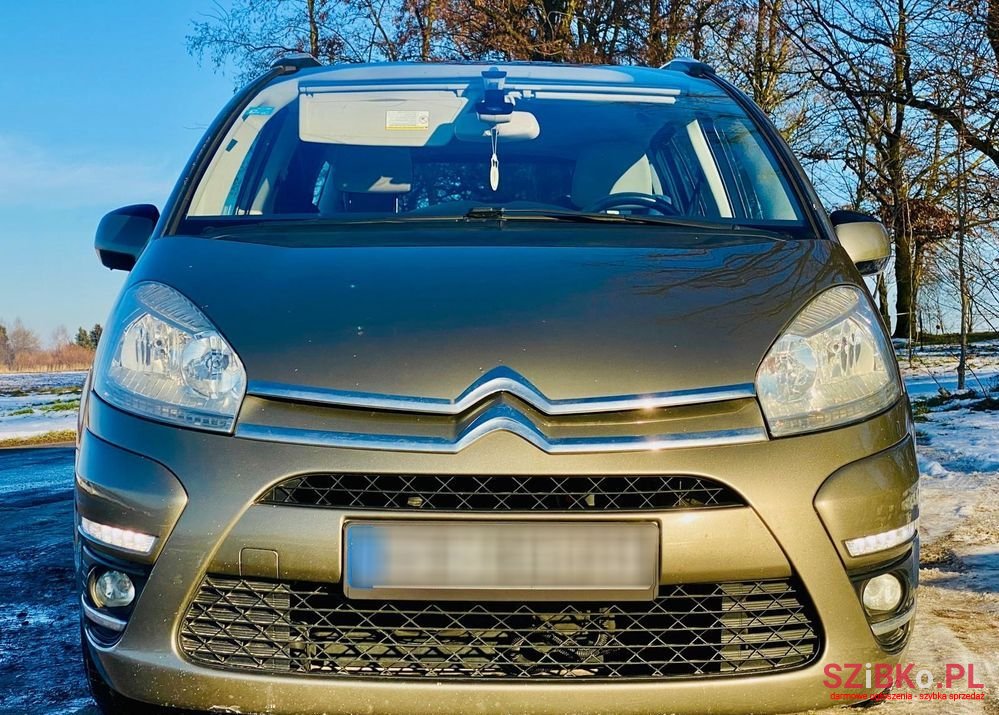 2011' Citroen C4 Grand Picasso photo #4