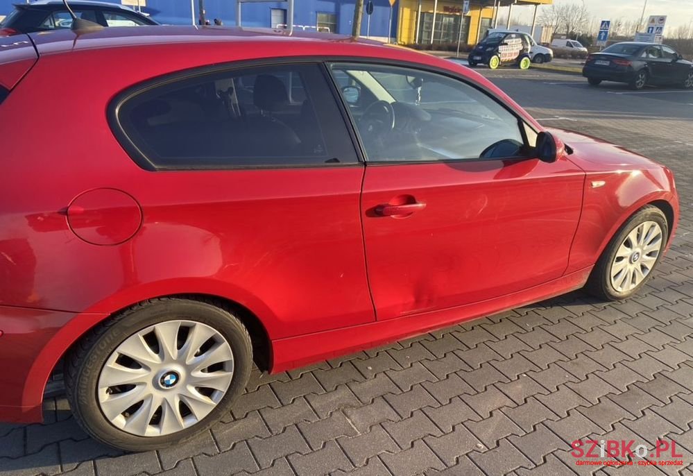 2008' BMW 1 Series 118D photo #4