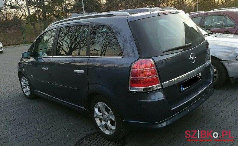 2006' Opel Zafira photo #1