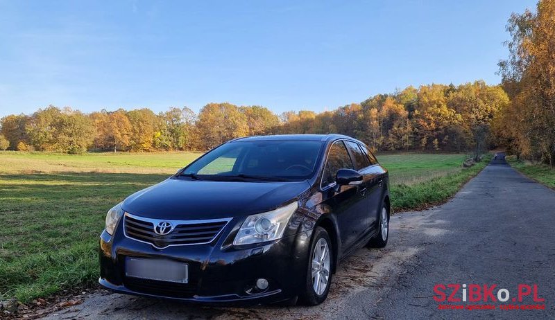 2011' Toyota Avensis 2.0 D-4D 2010 photo #1