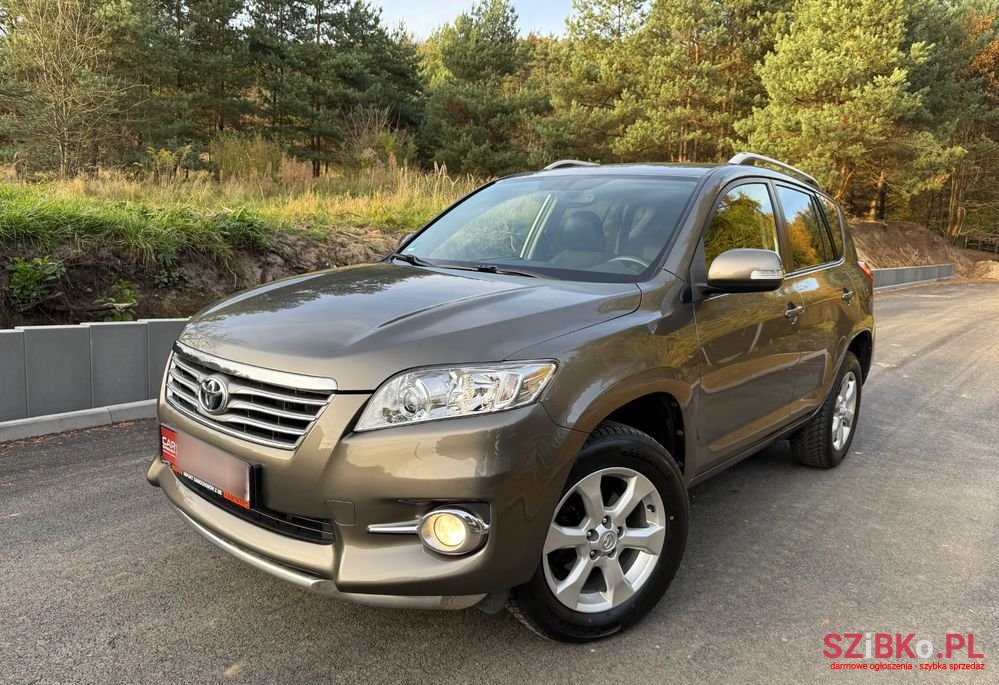 2010' Toyota RAV4 2.0 Vvt-I Premium photo #1