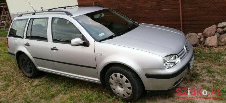 2003' Volkswagen Golf photo #1