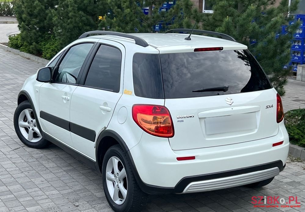 2008' Suzuki SX4 photo #4