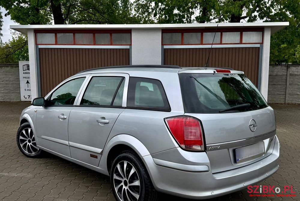 2006' Opel Astra photo #4