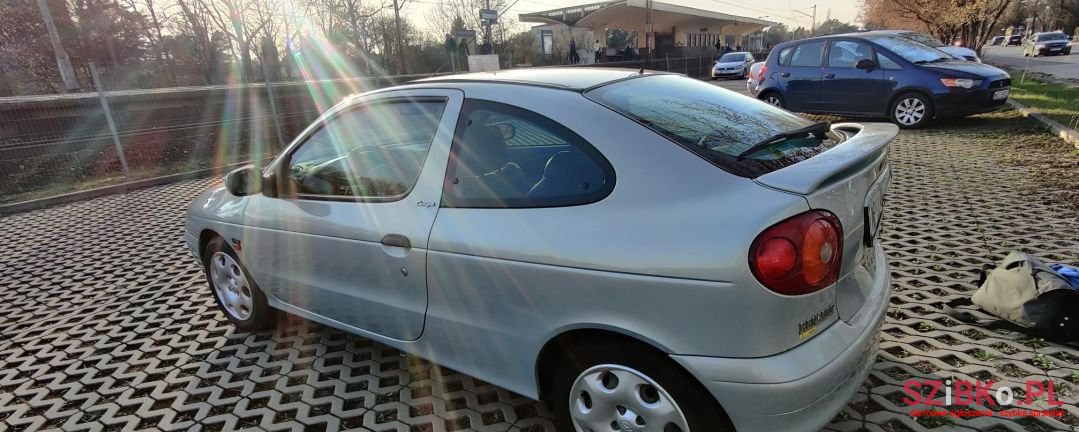 2000' Renault Megane photo #3