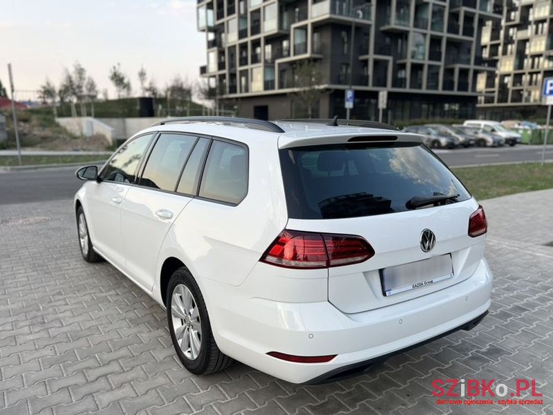 2018' Volkswagen Golf photo #6