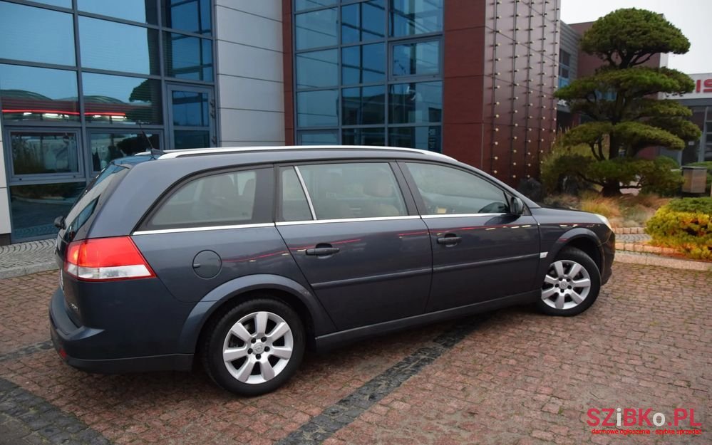 2006' Opel Vectra 1.9 Cdti Cosmo photo #3