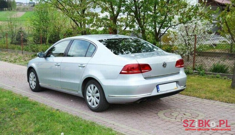 2013' Volkswagen Passat photo #1