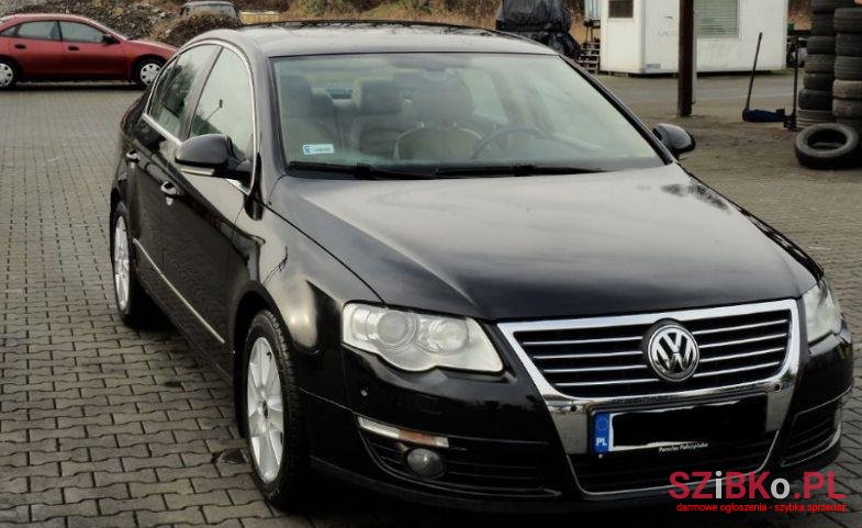 2005' Volkswagen Passat photo #1