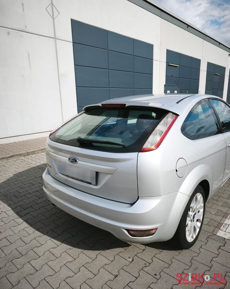 2009' Ford Focus photo #4