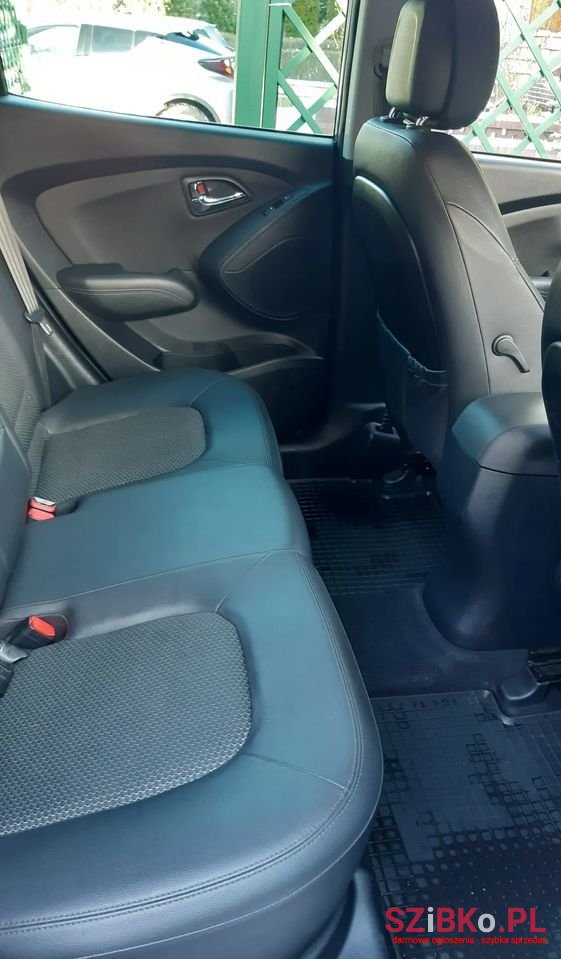 2011' Hyundai ix35 photo #5