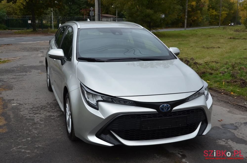 2022' Toyota Corolla 1.8 Hybrid Club photo #2