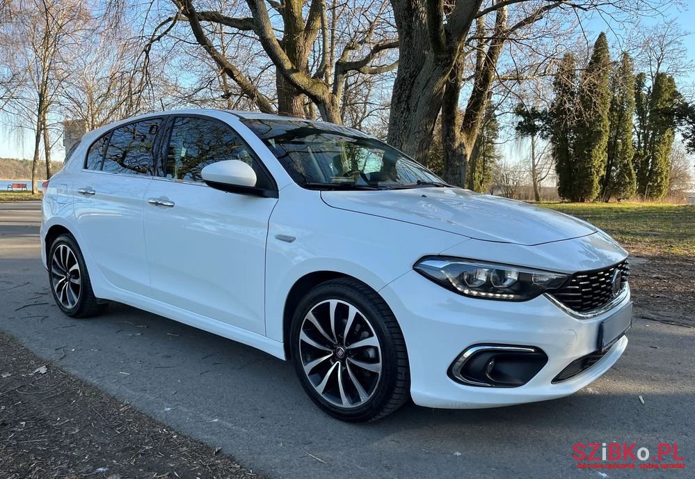 2017' Fiat Tipo photo #2