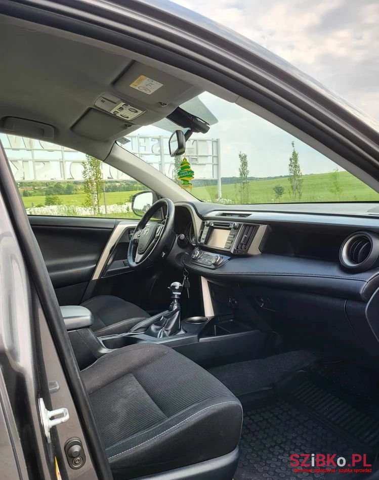 2013' Toyota RAV4 2.0 D-4D Active photo #5