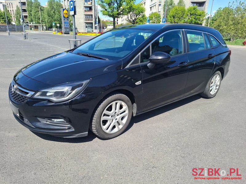 2017' Opel Astra V 1.4 T Dynamic photo #1
