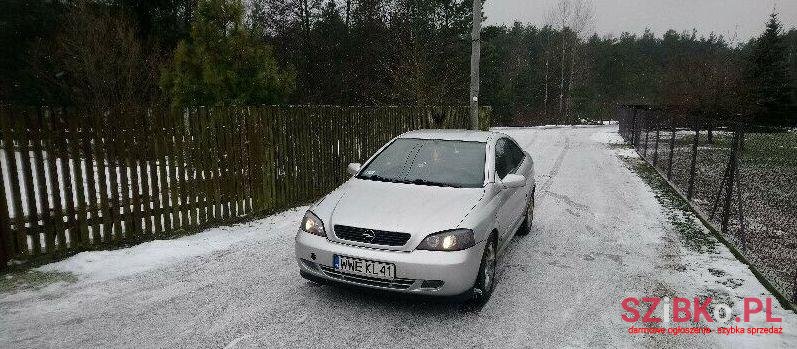 2004' Opel Astra photo #1