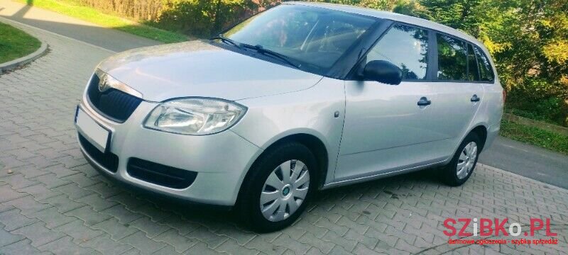 2010' Skoda Fabia photo #1