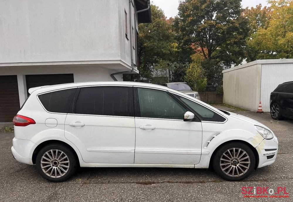 2011' Ford S-Max 2.0 T Titanium photo #4