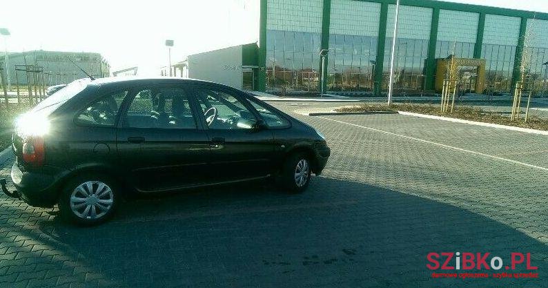 2000' Citroen Xsara Picasso photo #2