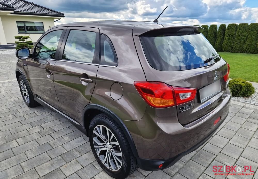 2016' Mitsubishi ASX photo #6