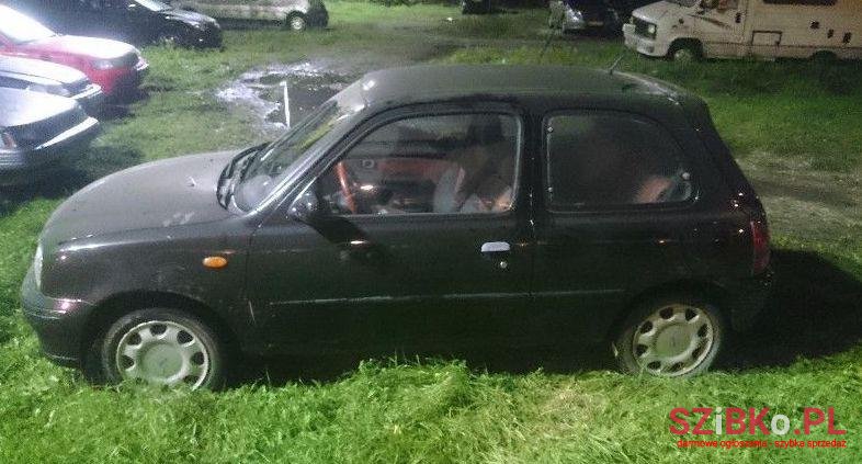 1999' Nissan Micra photo #2