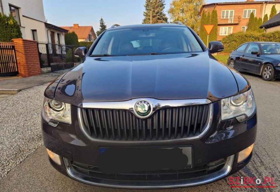 2010' Skoda Superb photo #3