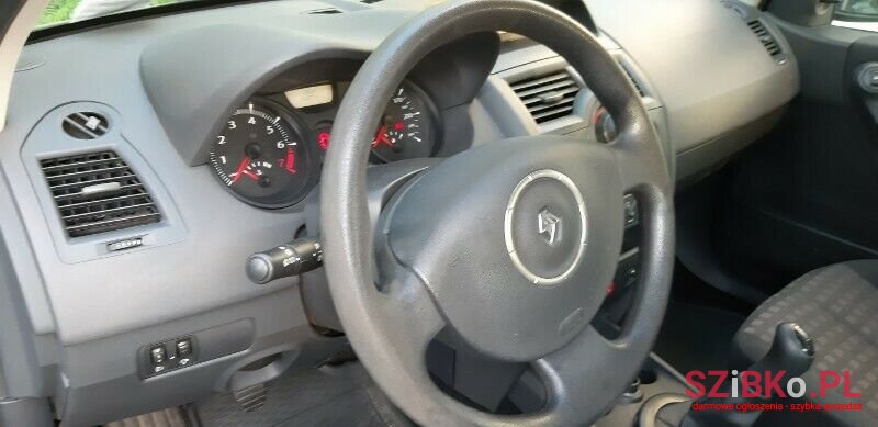 2007' Renault Megane photo #2